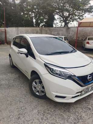 nissan note slightly used image 2