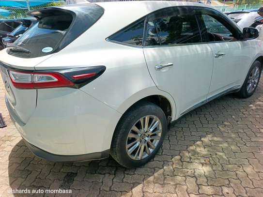 Toyota  Harrier pearl image 2