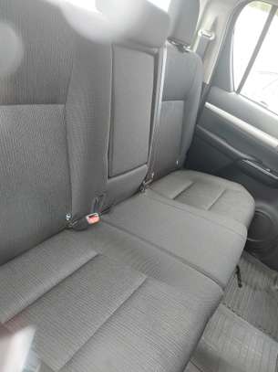 Toyota Hilux Double Cabin 2019 4wd image 7