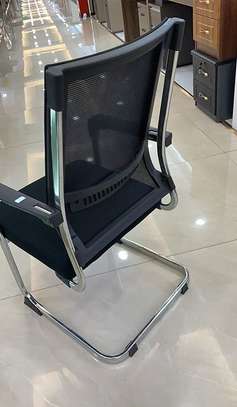 Mesh Ergonomic Visitor's Chair image 2