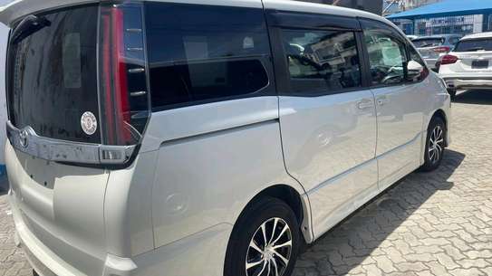 TOYOTA NOAH WXB 2019MODEL 7 SEATER image 4