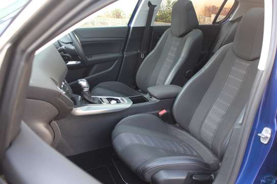 Peugot 308 Allure Blue Sunroof, 2018, 40,000 Kms image 9