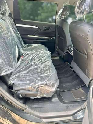 Toyota kluger newshape image 7