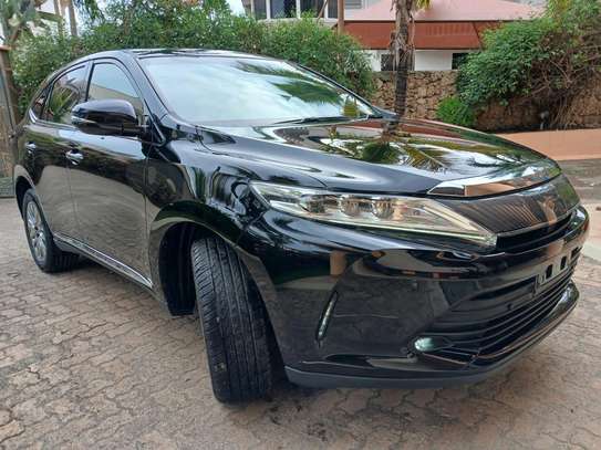 TOYOTA HARRIER PREMIUM PACKAGE 2019MODEL FULLY LOADED image 3