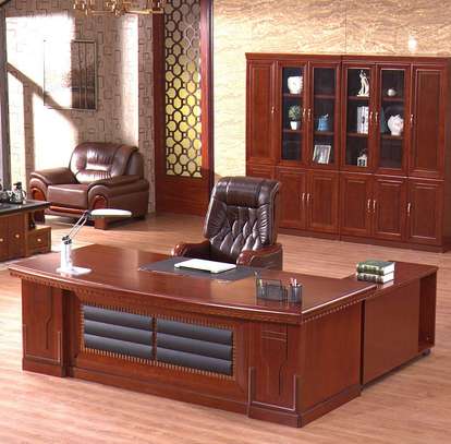 Office desk: 1.8 Meter Executive Office Desk image 5