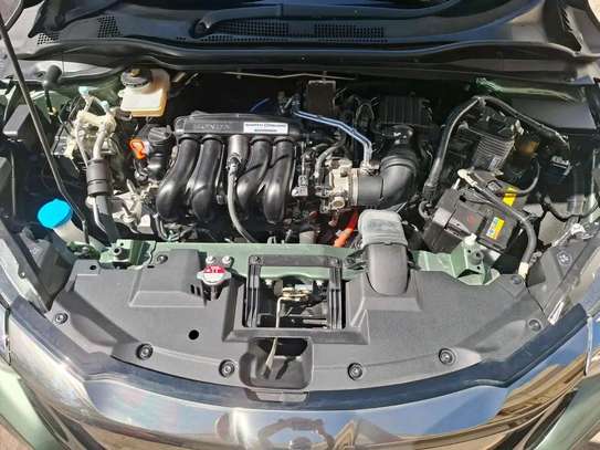 Honda Vezel Hybrid jungle Green 2018 image 9