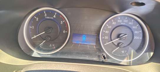 Toyota Hilux Double cabin Manual Diesel 2017 4x4 image 13