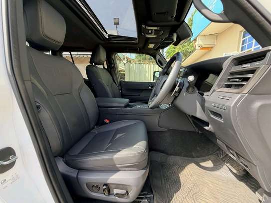 2024 Lexus GX550 image 5