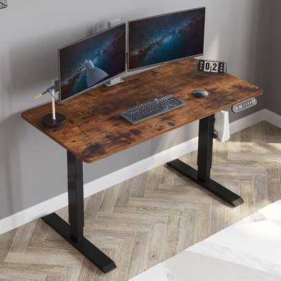 Electric Adjustable Height Desk image 4