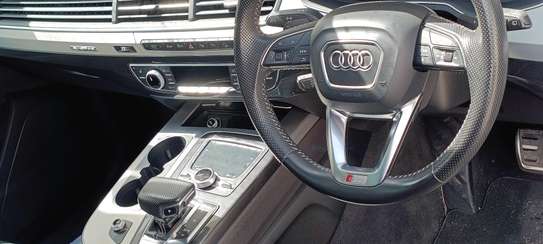 Audi Q7 Quattro 2018 S-Line image 16