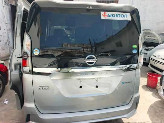 Nissan Serena empower image 4