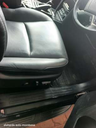 Toyota Land Cruiser Prado diesel image 6