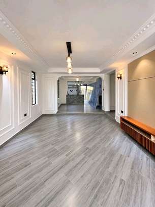🔥 Executive built 3 bedroom All Ensuite Bungalow for sale 🏡 image 7