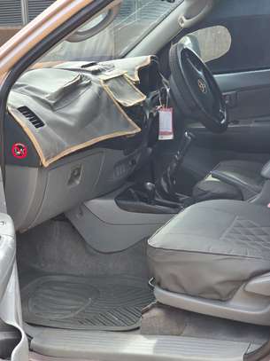 TOYOTA HILUX DOUBLE CAB image 7