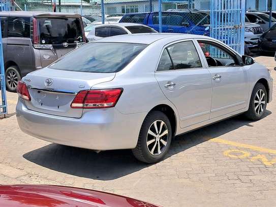 TOYOTA PREMIO 2019 image 6