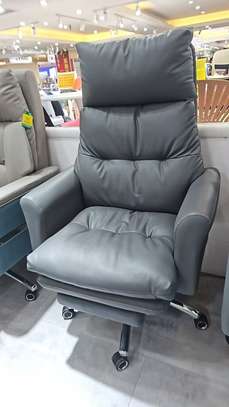 High Back Modern Executive Office Swivel Chair image 6