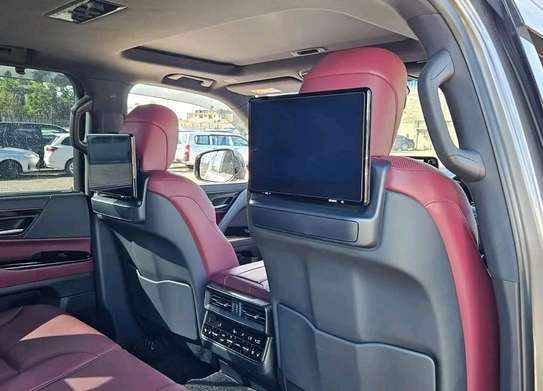 Lexus LX600 Petrol 2023 SPORT image 7