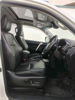 Toyota landcruiser vxl image 5