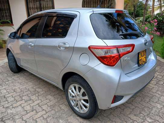 Toyota Vitz Silver Compact Efficient City Car image 3