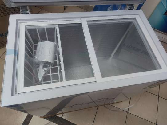 Icecool 169 litres energy saving chest freezer image 2