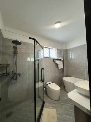 4 Bed Apartment with En Suite in Kileleshwa image 16