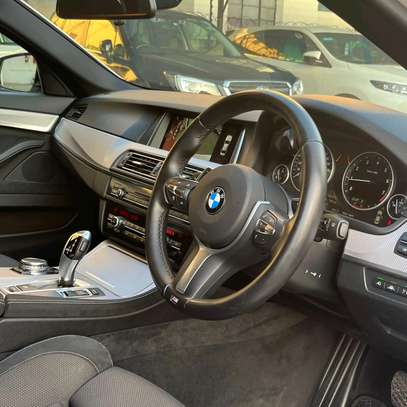 BMW 523i 2016 IM Sport image 3