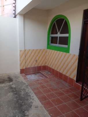 4br house available for rent in Nyali image 12
