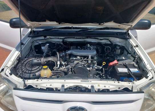 Toyota Hilux single cabin diesel engine manual image 1