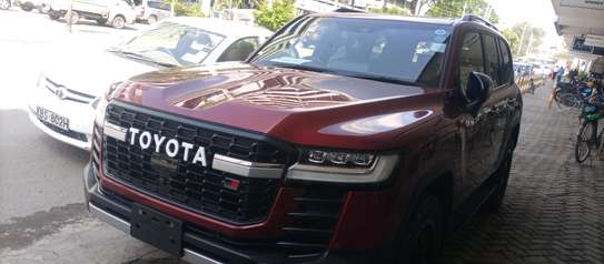 TOYOTA LAND CRUISER V8 image 4