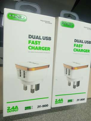 Punex Dual USB travel charger image 1