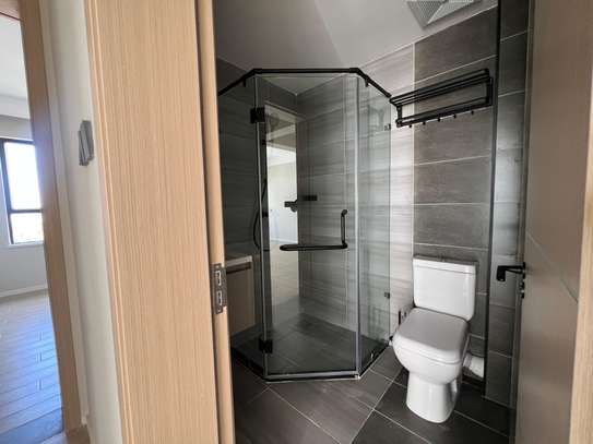 1 Bed Apartment with En Suite at Kingara Road image 3