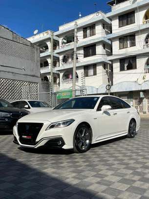 Toyota crown rs image 1