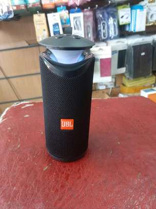 JBL speaker with fm mode image 1