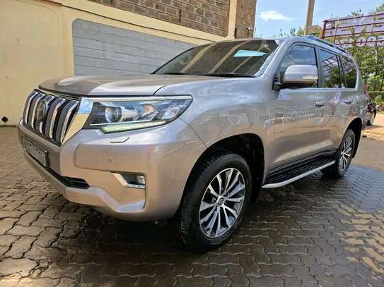 2023 Toyota land cruiser Prado VXL image 11
