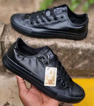 Leather Converse size:37-41 image 3