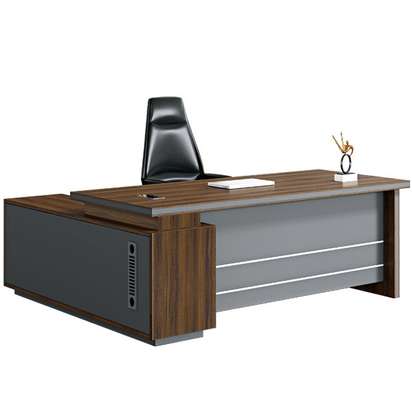 Office Desk: 1600mm Luxury Manager Desk image 2