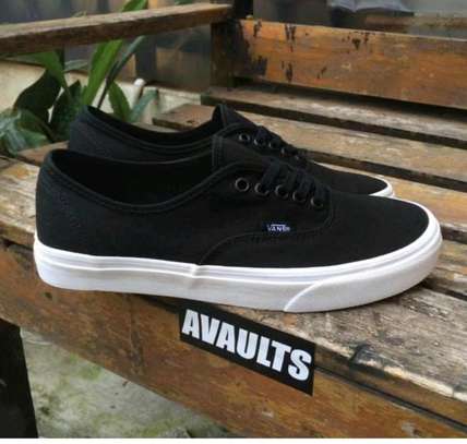 Unisex vans shoes image 4