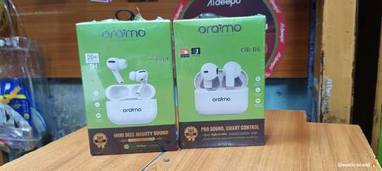 Oraimo OR-06 Wireless Earbuds White 20H Playtime image 1