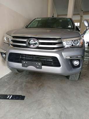 Toyota Hilux double cabin 2019 image 14