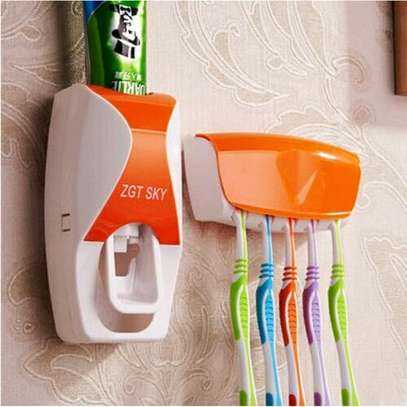 toothpaste dispenser image 2