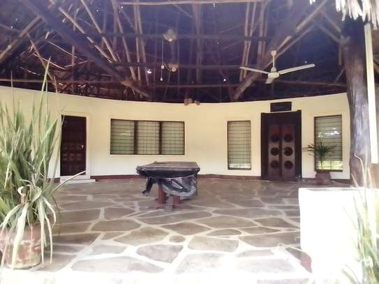 3 Bedroom Villa For Sale In Malindi image 4
