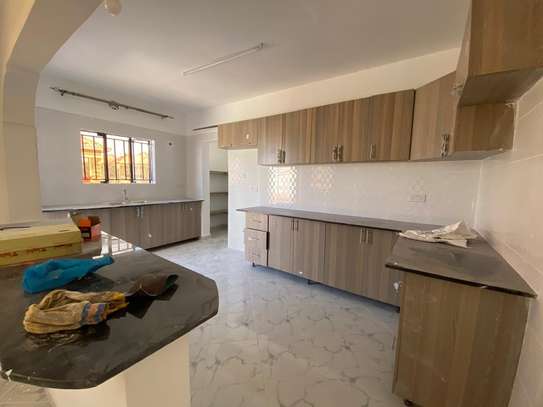 3 Bed House with En Suite in Kitengela image 10