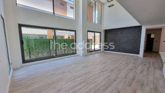 5 Bed Villa with En Suite in Lavington image 3