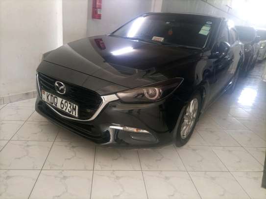 Mazda axela image 1
