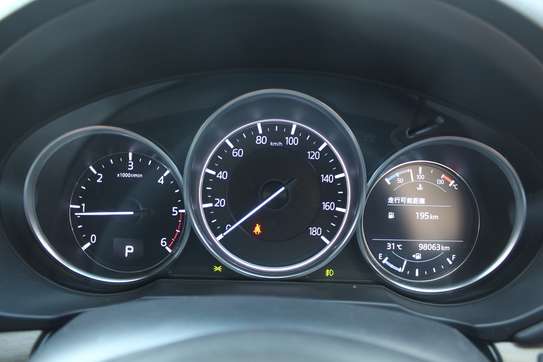 Mazda CX-8 Skyactiv 2.2 Turbo Diesel 2018 98,000 Kms image 6