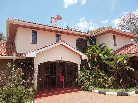 5 Bed Townhouse with En Suite at Runda Road image 2