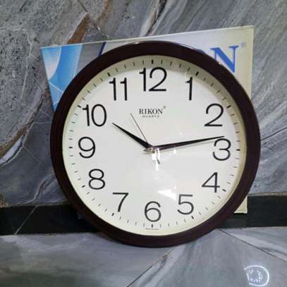 Normal design wall clocks image 2