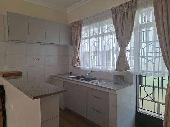 Furnished 2 Bed Apartment with En Suite at Close To Un image 18