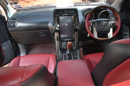 Toyota Landcruiser interior leather upholstery image 2