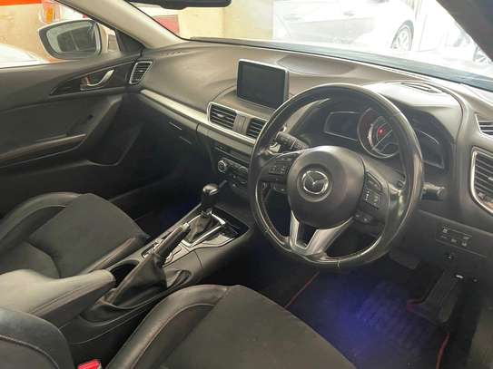 Mazda axela Sunroof image 8